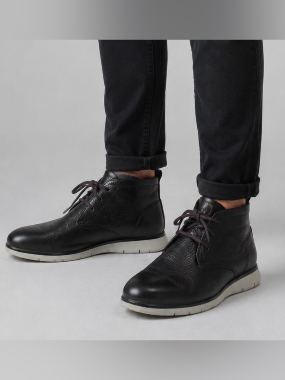 UGG Australia Men Size 12 Black Leather Chukka Boots Lace Up Ankle Shoes 1013234